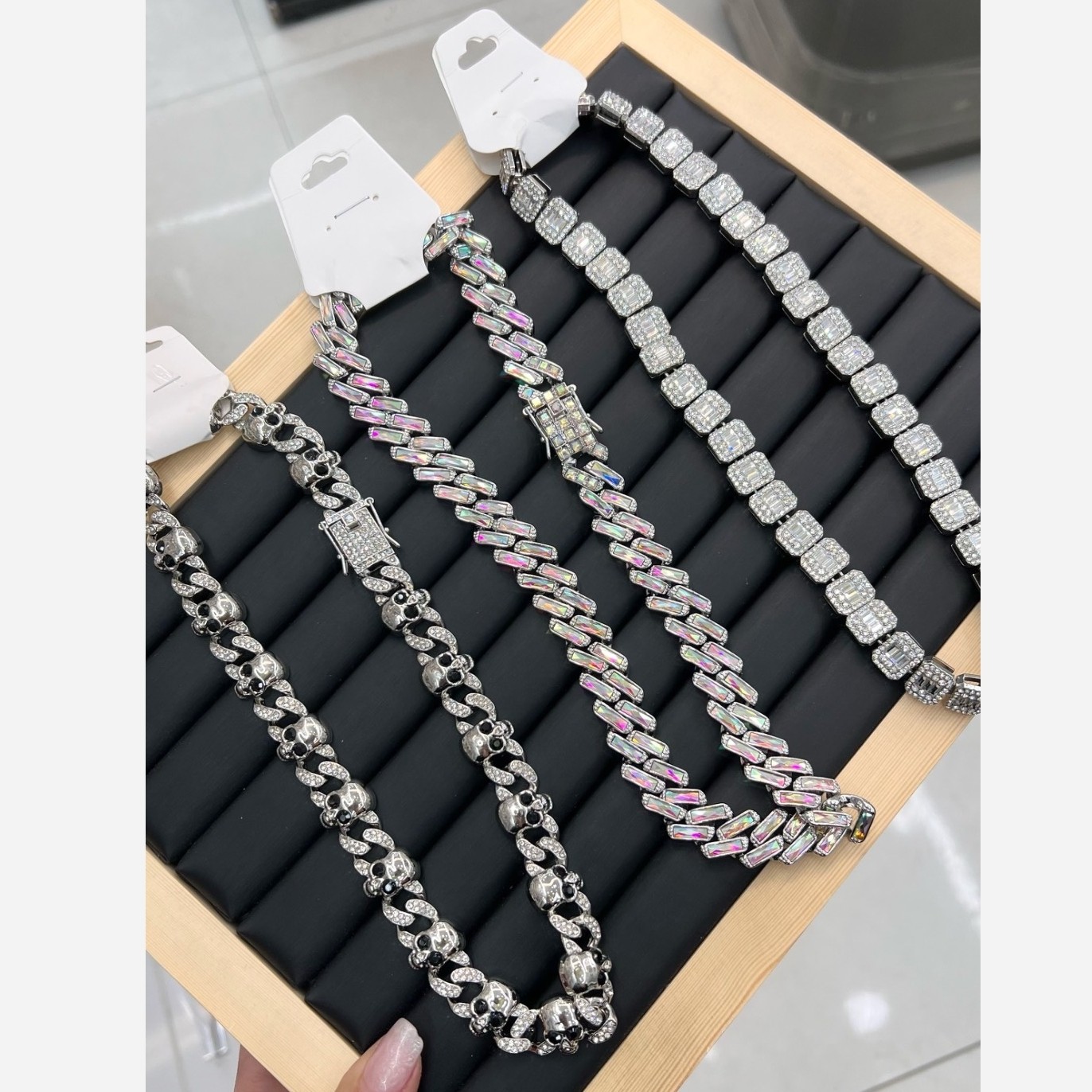 گردنبند قول نگین در 3 طرح مختلف