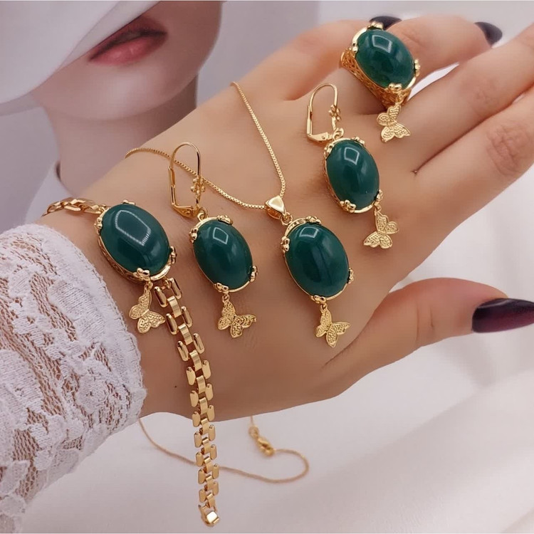 سرویس زنانه در 5 رنگ مختلف