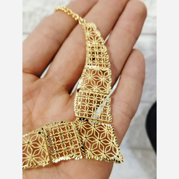 بدلیجات سرویس زنانه مشابه نمونه طلا رنگ ثابت