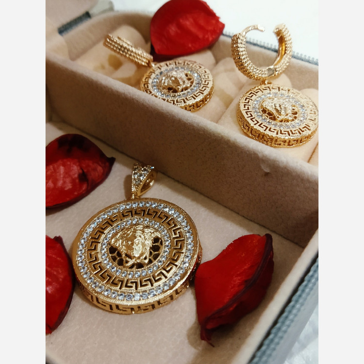 نیمست ورساچه طلاروس رنگ ثابت نگیندار طرح طلا