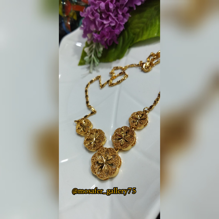سینه ریز طلاروس زنانه رنگ ثابت