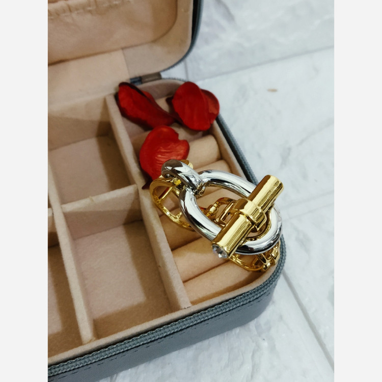 انگشتر استیل رنگ ثابت طرح طلا زنانه دخترانه