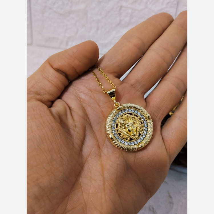 نیمست ورساچه طلاروس رنگ ثابت با زنجیر