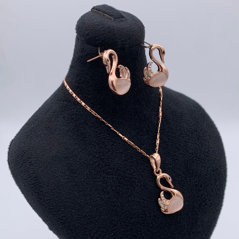 نیم ست زنانه کلیو مدل قو کد KYSETNIM231