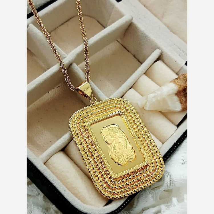 گردنبند زنانه طرح طلا برجسته