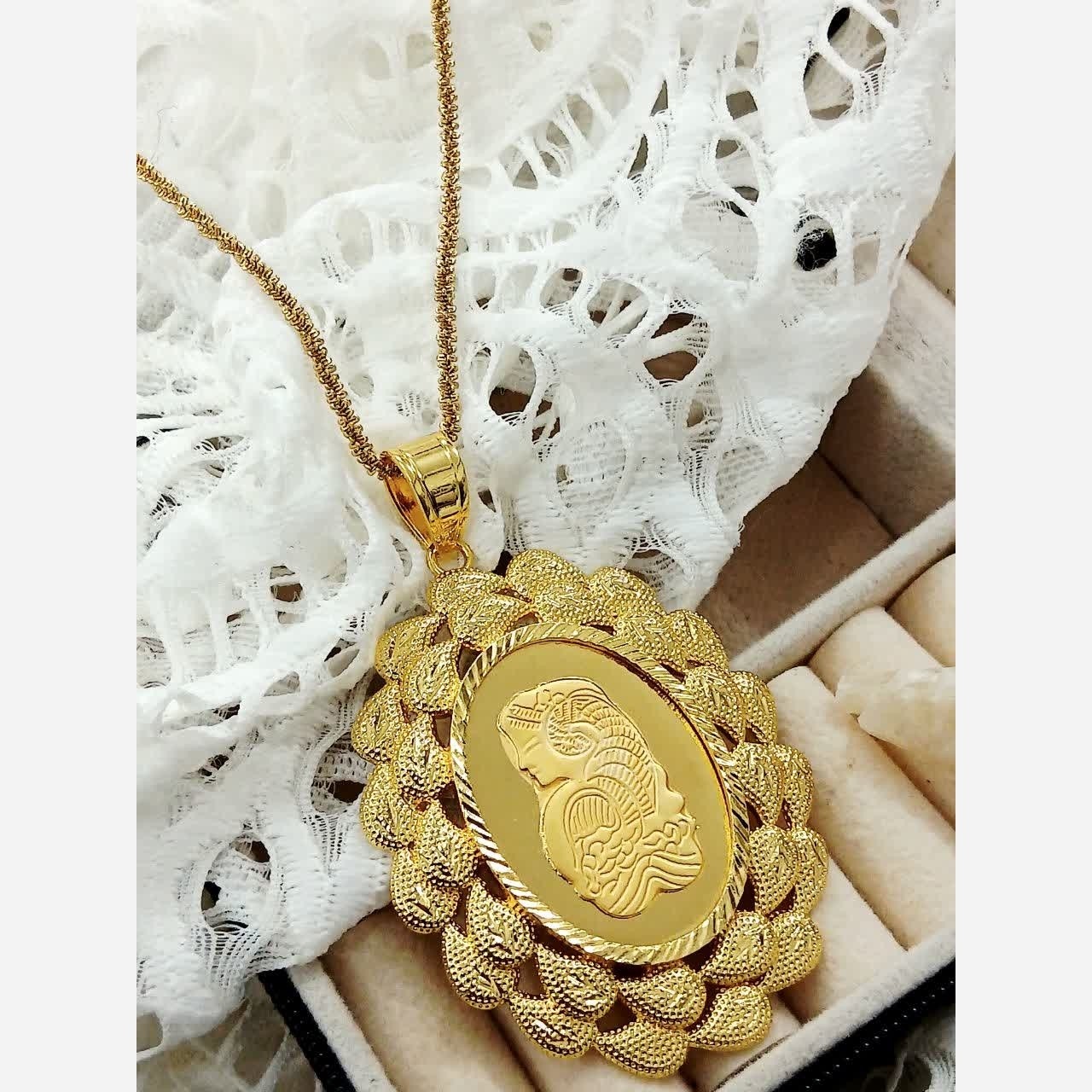 گردنبند زنانه طرح طلا برجسته شیک