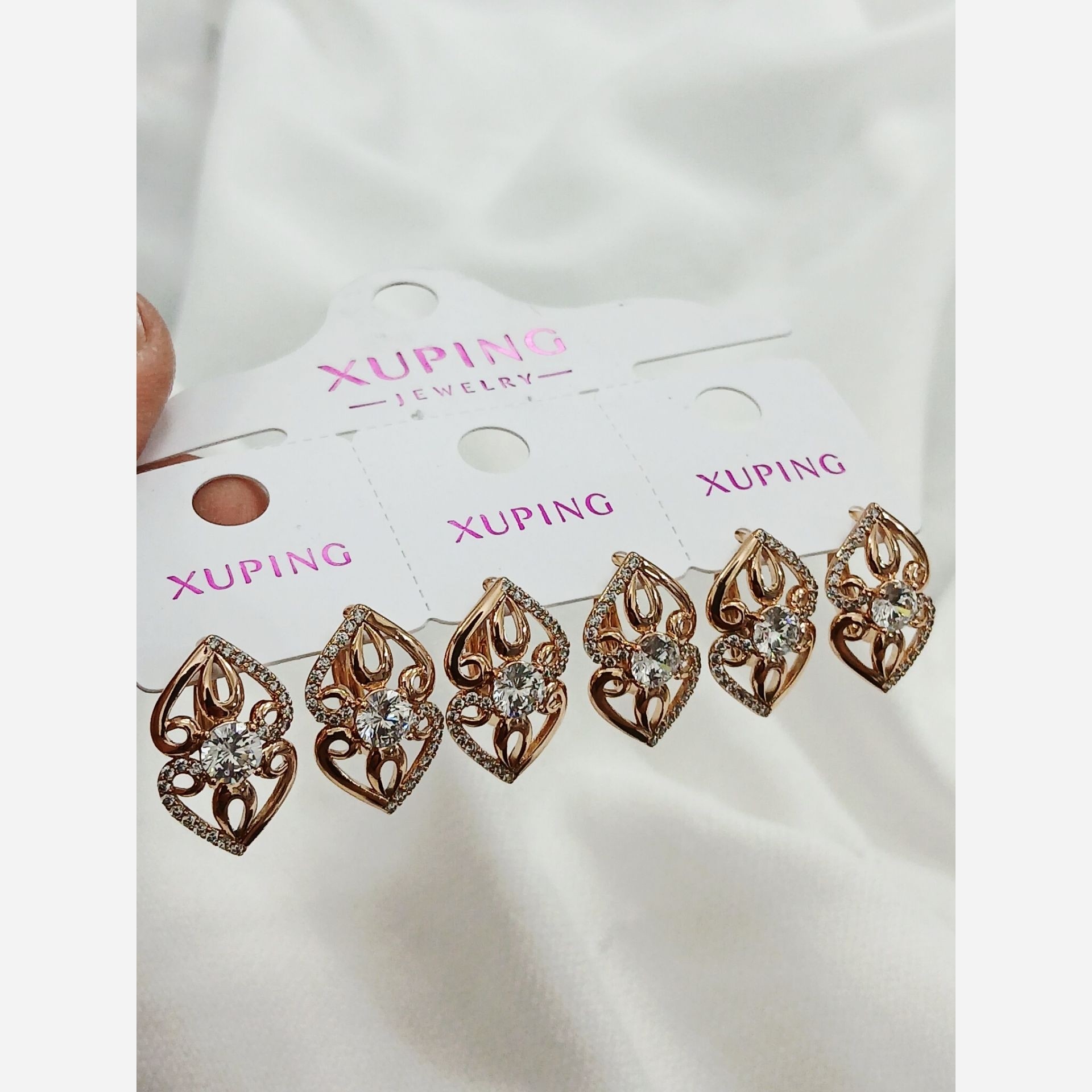 گوشواره ژوپینگ نگین دار بسیار عالی