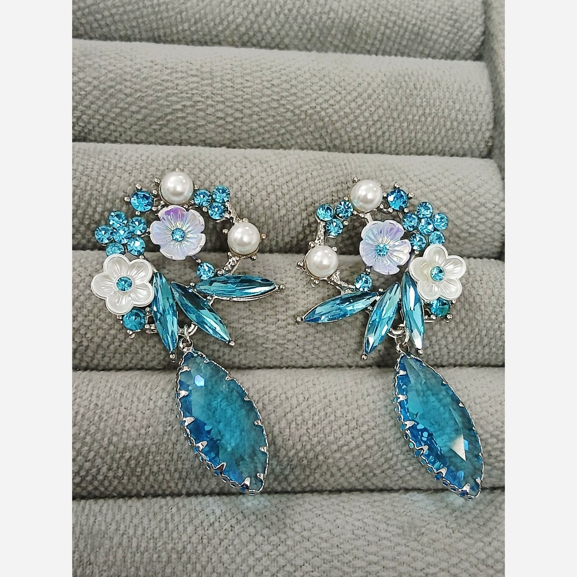 گوشواره زارا جواهری شیک و مجلسی
