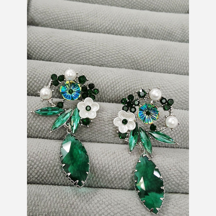 گوشواره جواهری زارا نگین سبز
