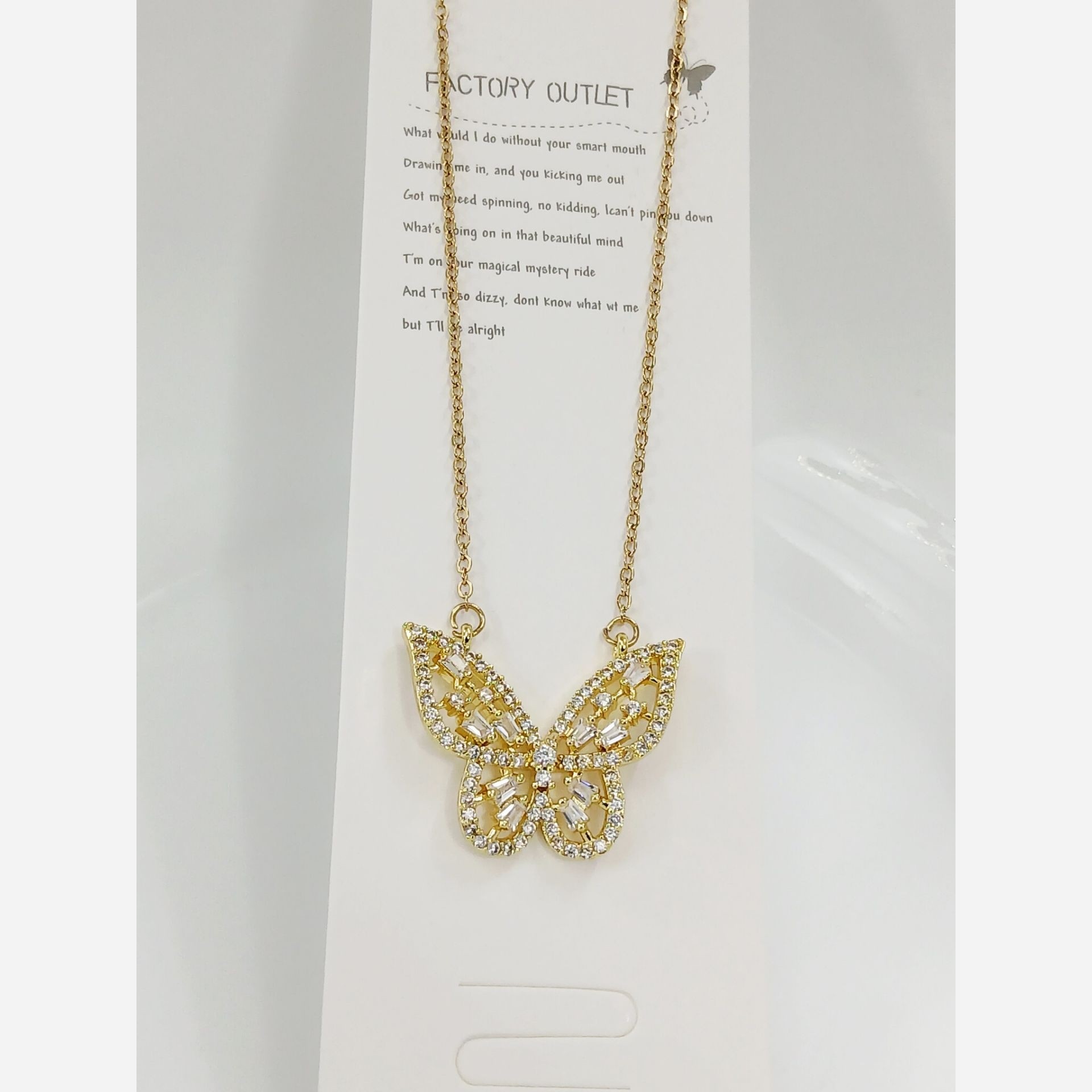 گردنبند پروانه مارک استیل رنگ ثابت