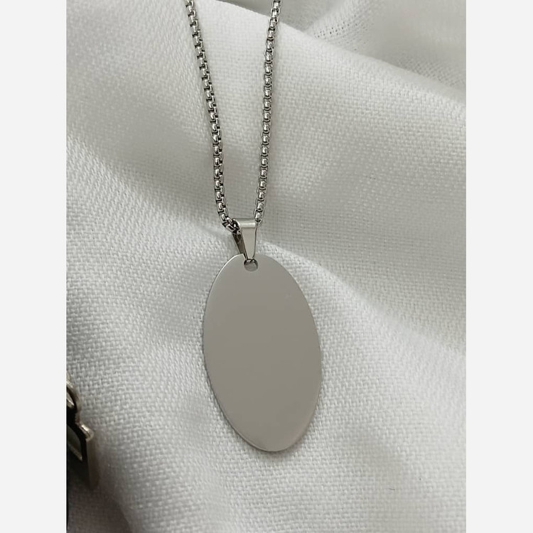 گردنبند ساده مخصوص حکاکی به رنگ نقره ای