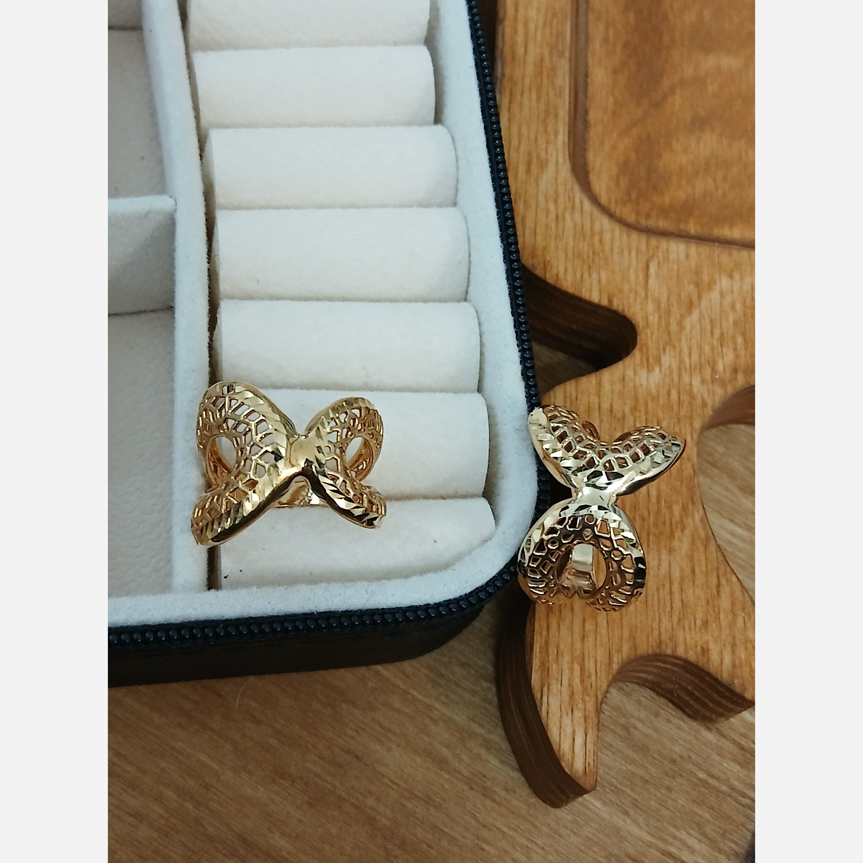 انگشتر طلا روس زنانه کد8665