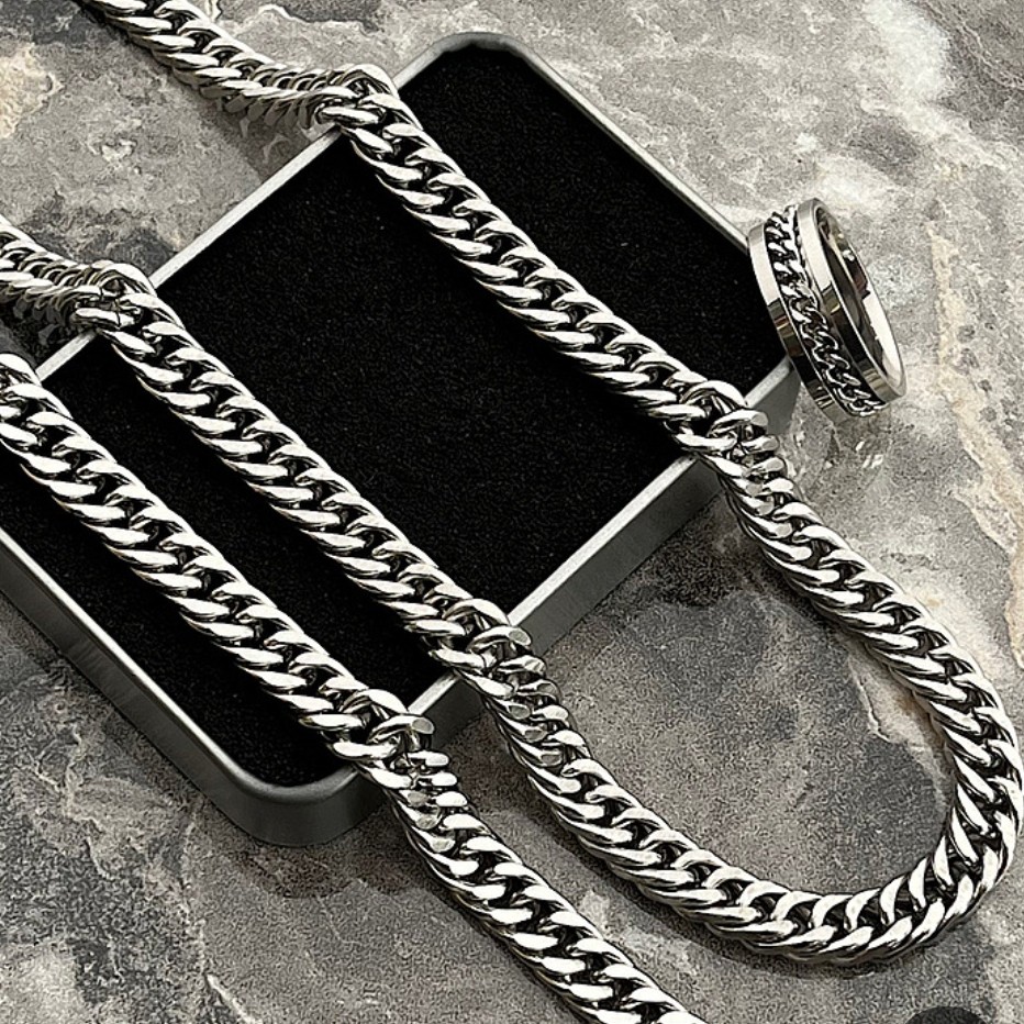 ست کارگیری نقره ای استیل خاص با انگشتر