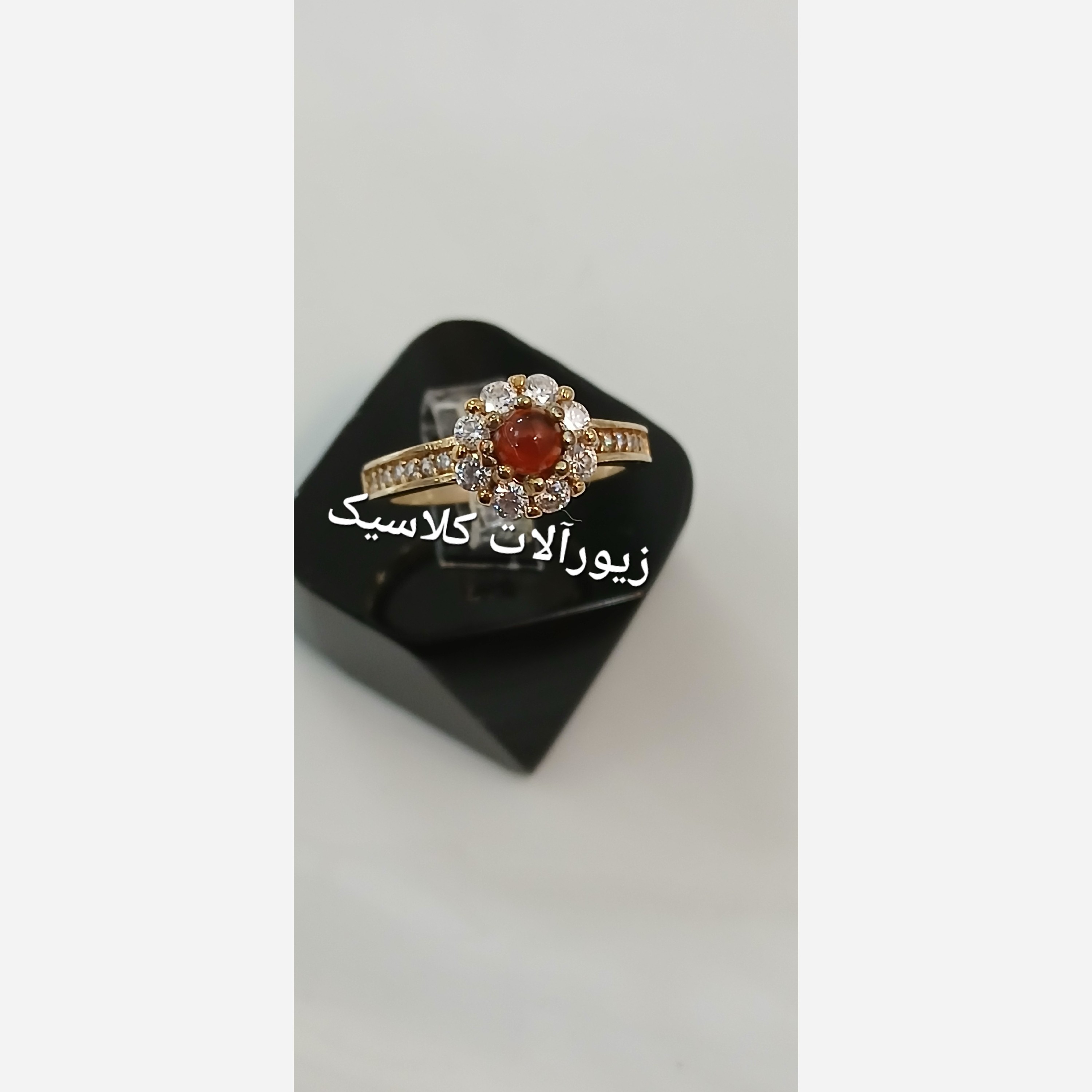 انگشتر عقیق ظریف نگین دار