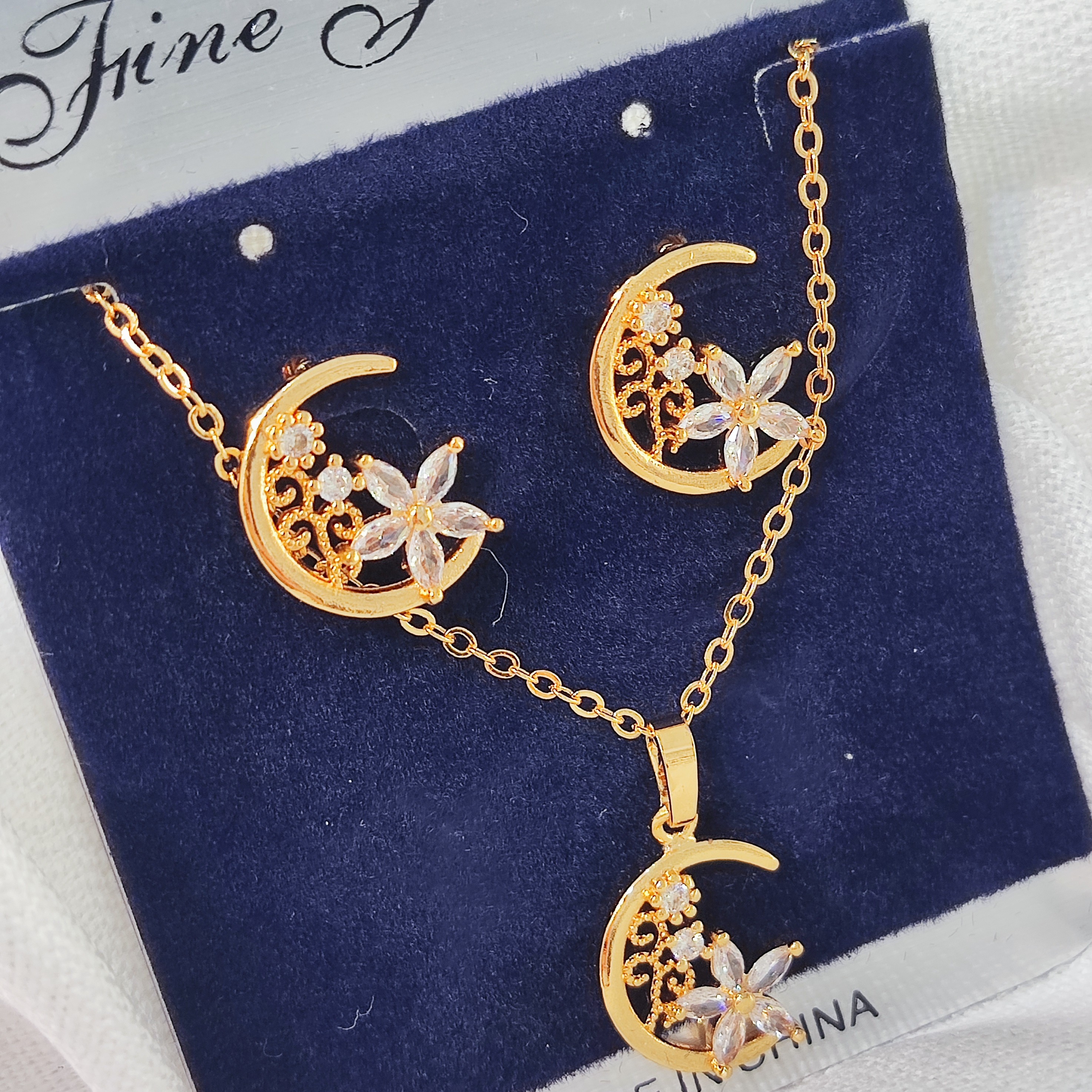 نیم ست ماه طلایی نگین دار