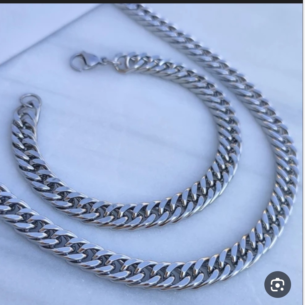 یکی بخر دوتا ببر ( باخرید این ست گردنبند و دستبند رنگ ثابت) ما برات دوتا ست میفرستیم