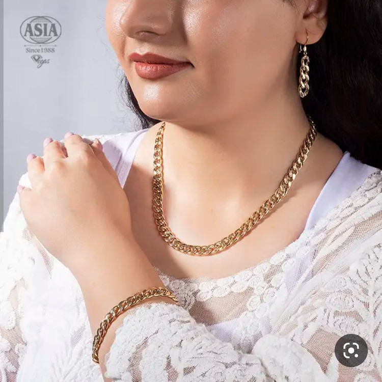 سرویس کارتیه بحرینی آب طلا رنگ ثابت آب طلا شامل گردنبند و گوشواره و دستبند