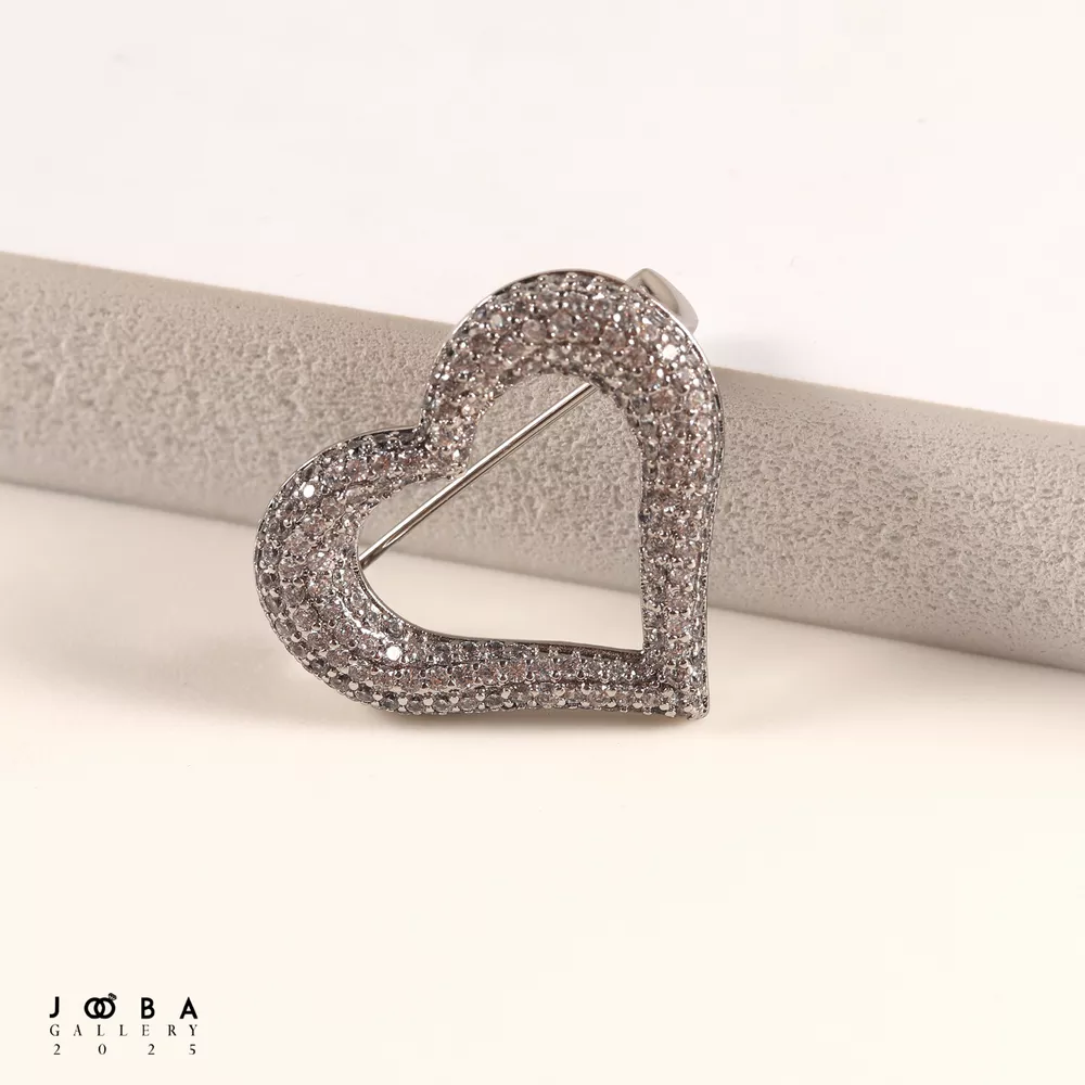 گل سینه قلب نگینی نقره ای ژوپینگ کد 1091391973