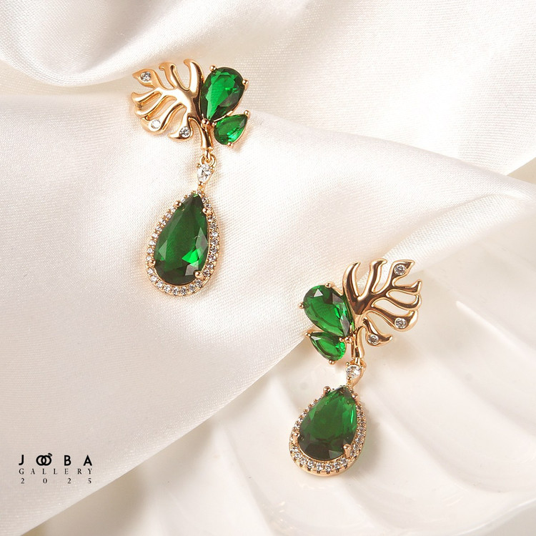 گوشواره نگین دار سبز سوارسکی1112283396
