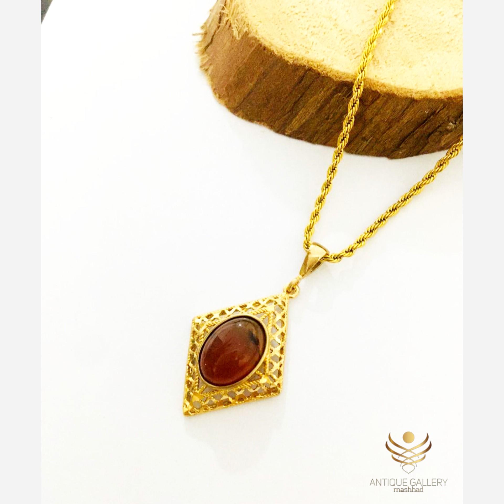 گردنبند طلاروس نگین عقیق    گردنبند نگین دار زنانه    گردنبند نگینی