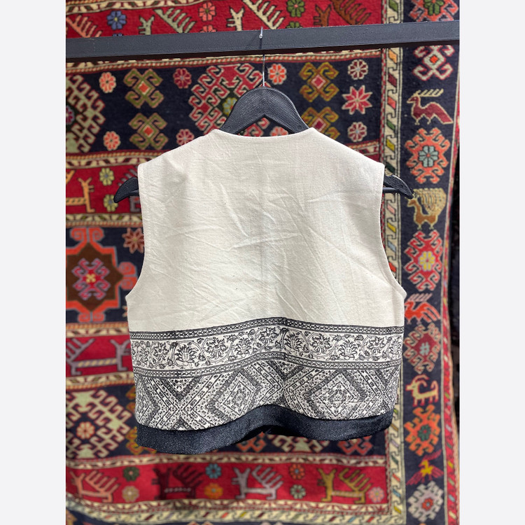 کت زنانه سنتی قلمکار پنبه ای طرح حاشیه دار
