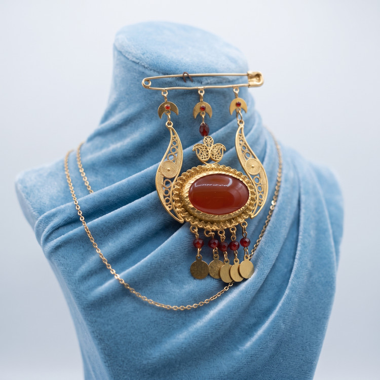سنجاق زیرگلو دلربا | مراسمات و عروسی | روح گندم