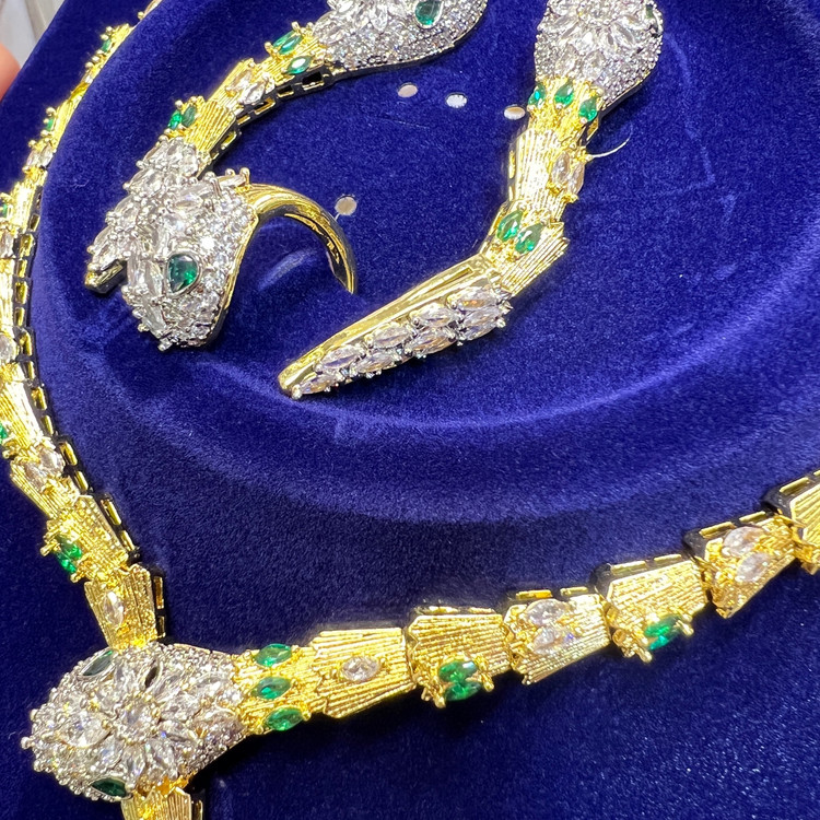 سرویس بولگاری ماری وارداتی مستر کاملا رنگ ثابت روکش طلا 18 عیار
