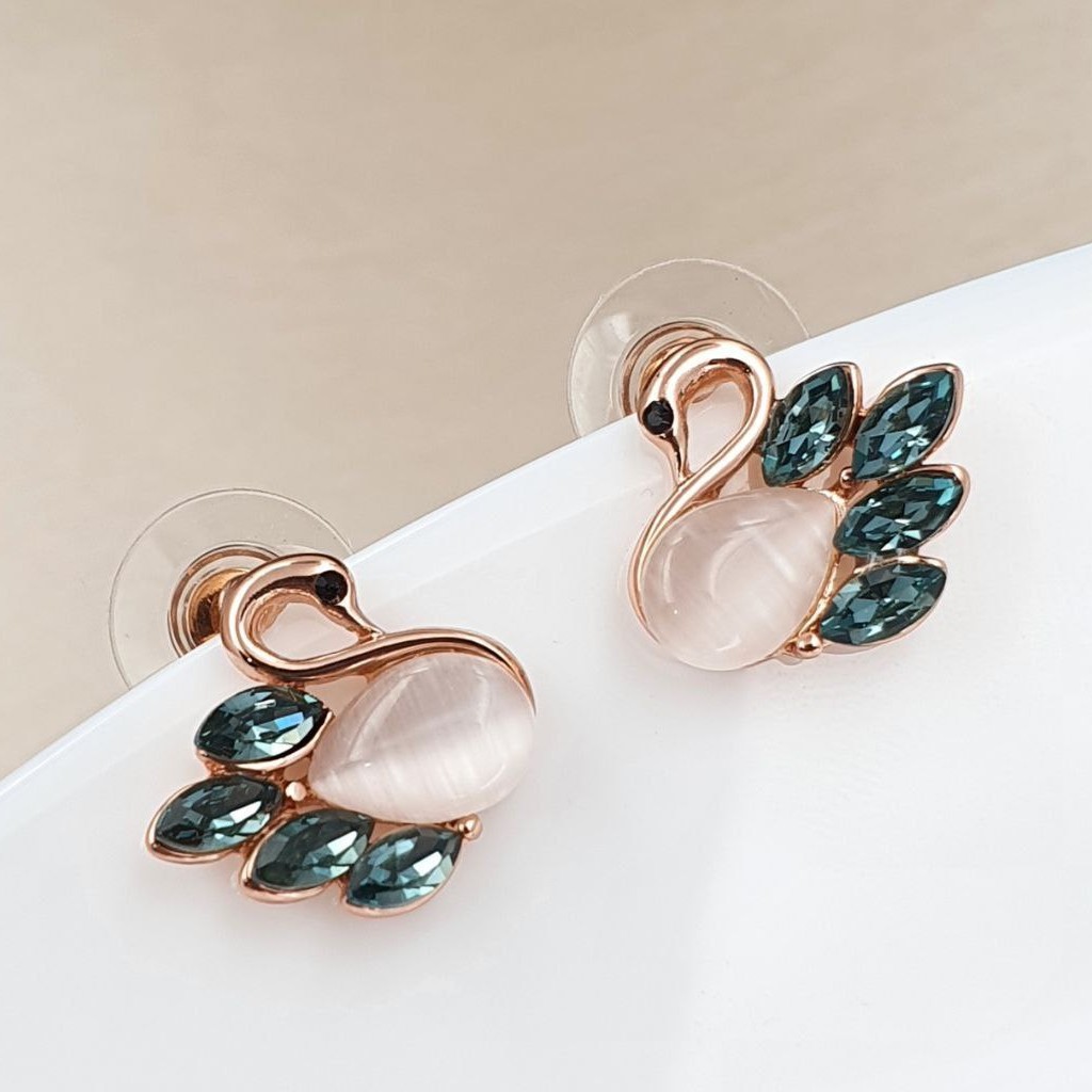 گوشواره سنگ سواروسکی وارداتی روکش طلای رنگ ثابت و ضد حساسیت