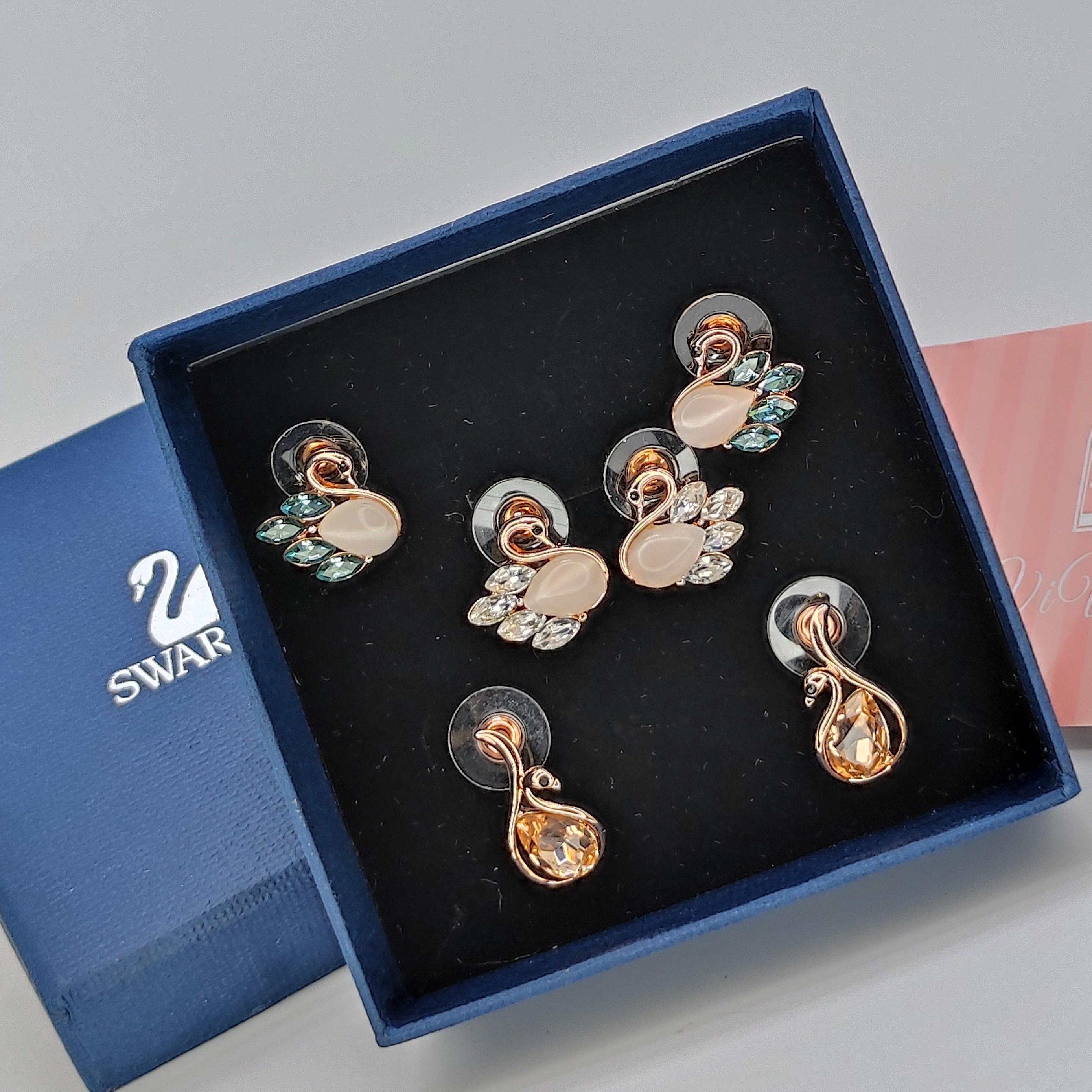 گوشواره سنگ سواروسکی وارداتی روکش طلای رنگ ثابت و ضد حساسیت