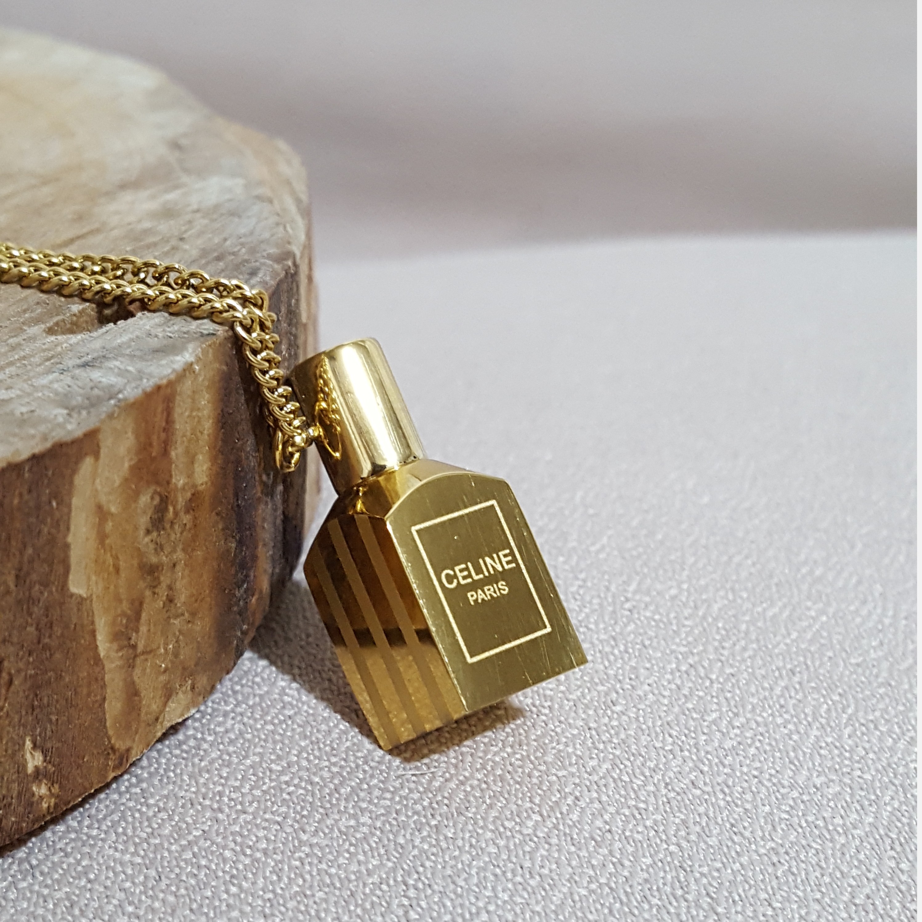 گردنبند عطر یار رنگ طلایی