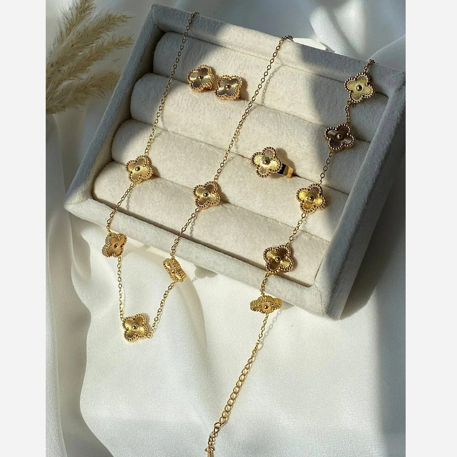 سرویس ونکلیف رنگ طلایی