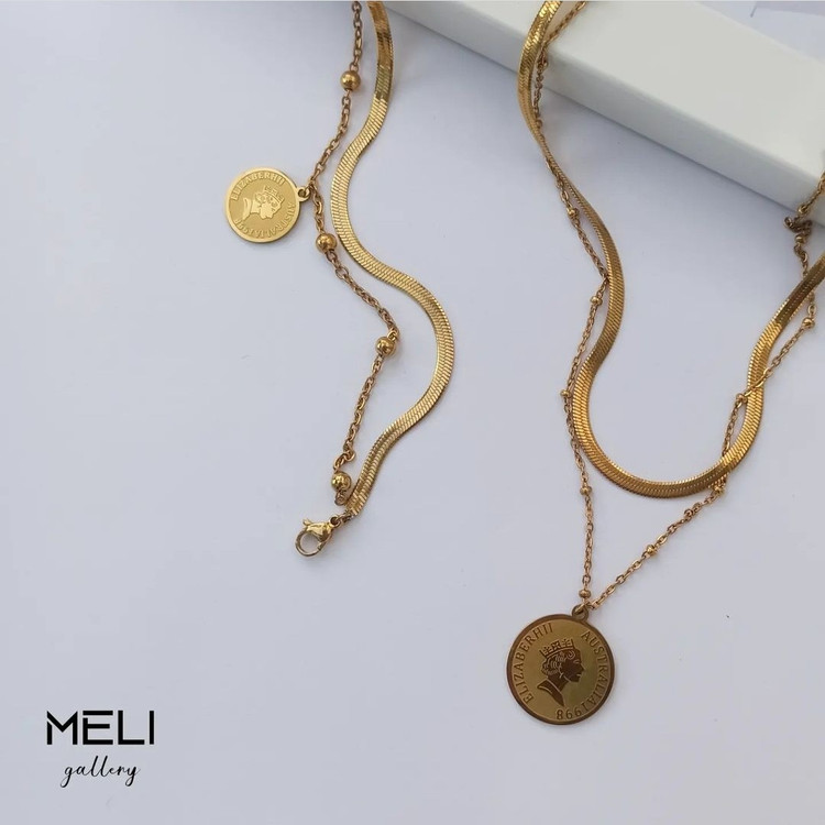 ست گردنبند دستبند استیل زنجیر ماری و توپی و آویز الیزابت طلایی رنگ ثابت (لاوین گالری)