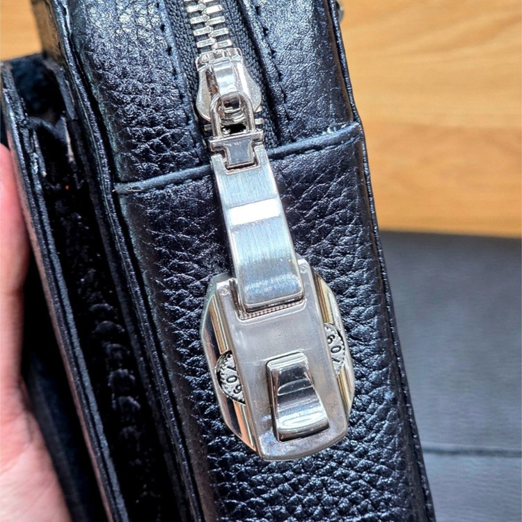 کیف پاسپورتی دستی دوشی چرم طبیعی ظفر کد 3272