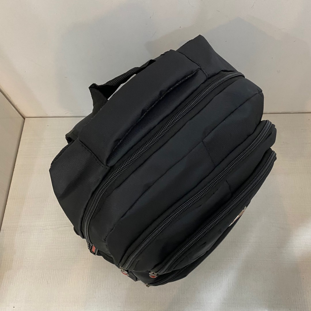 کوله پشتی،کیف مدرسه ای 7جیب (پس کرایه)