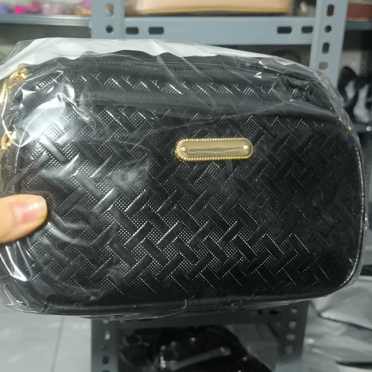 کیف زنانه مجلسی ورنی براق شیک دارای سه زیپ