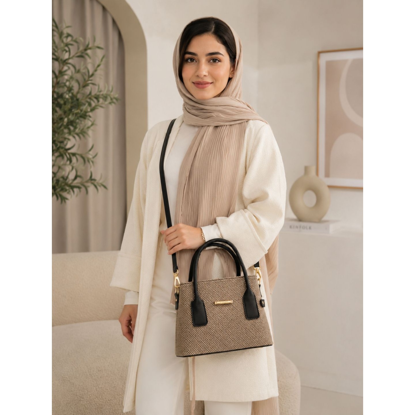 کیف زنانه صندوقی استوار