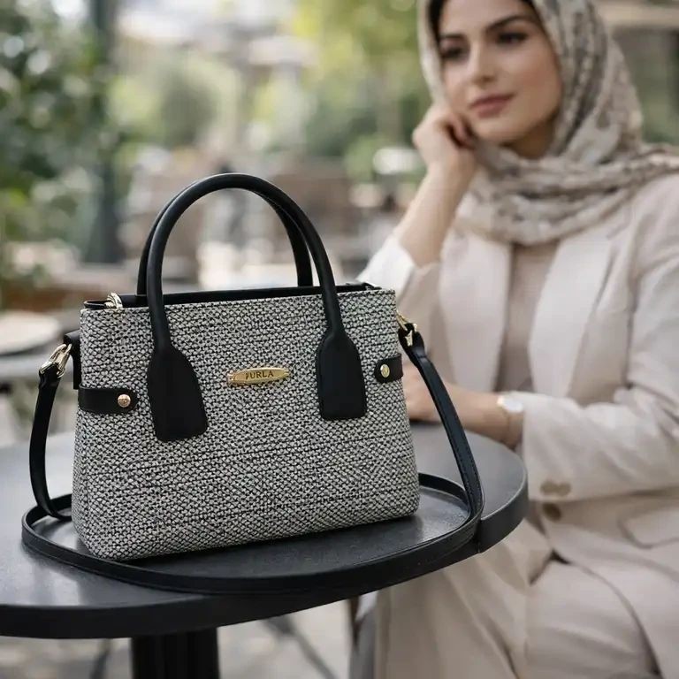 کیف زنانه صندوقی استوار