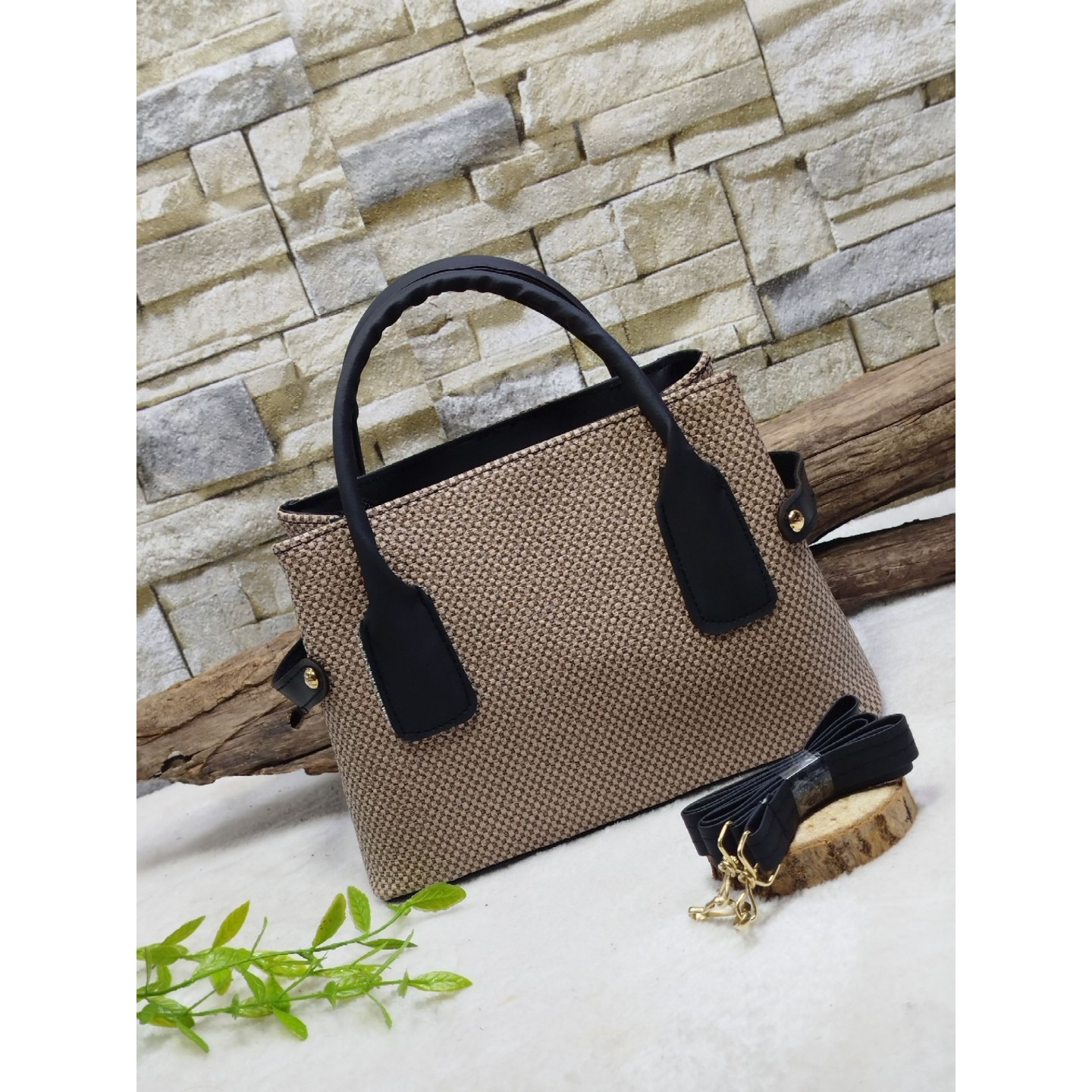 کیف زنانه صندوقی استوار