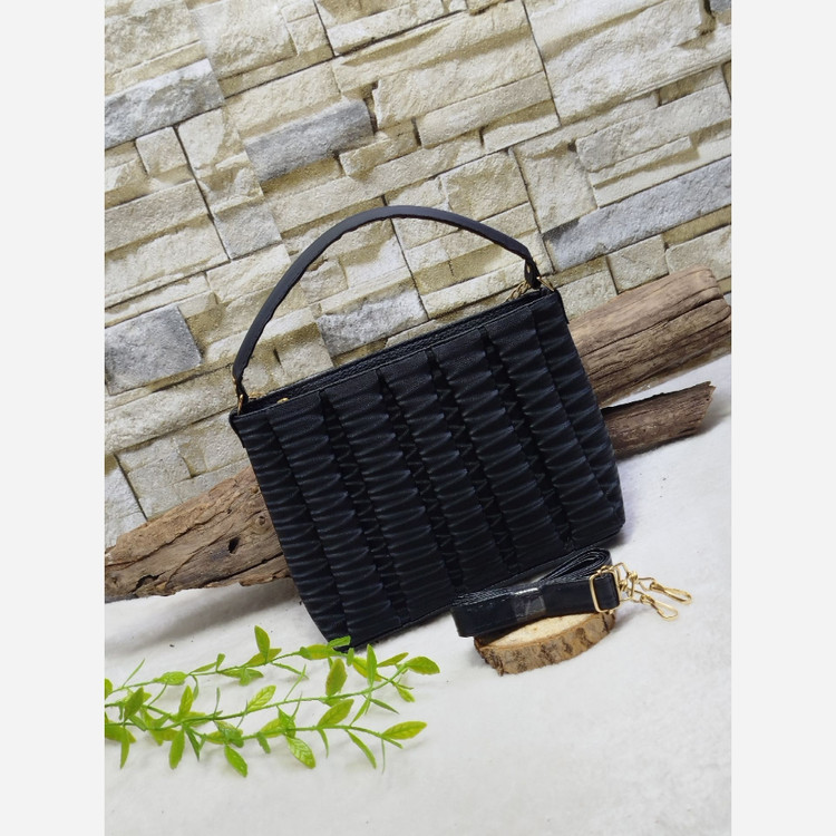 کیف زنانه دوشی پلیسه