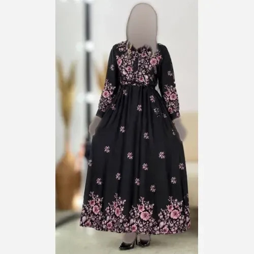 پیراهن ساحلی زنانه مدل زنبق جنس بوگاتی رنگ مشکی گل صورتی و گل طلایی فری سایز