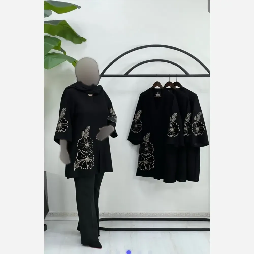 مانتو گلرخ مخمل شنل اعلا مشکی سایز 1 و 2
