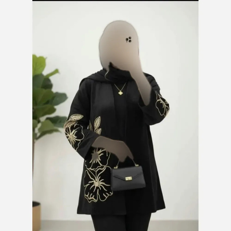 مانتو گلرخ مخمل شنل اعلا مشکی سایز 1 و 2