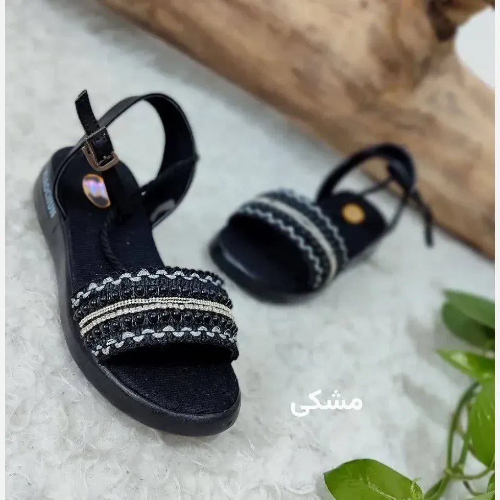 صندل طبی زنانه چرم صنعتی مدل هپی مروارید رنگ مشکی و کرم