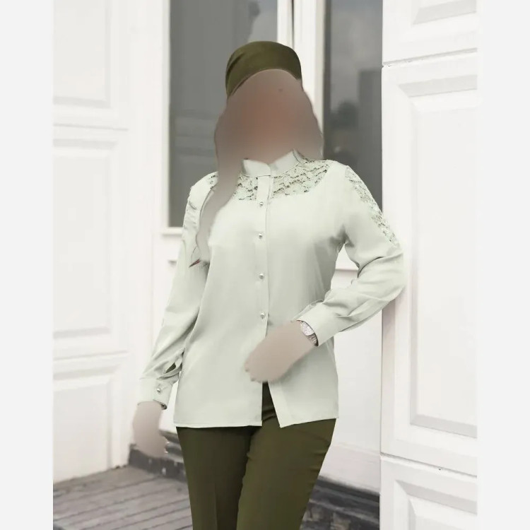 شومیز یقه ایستاده پارچه لیوسل خرجکار گیپور زنانه