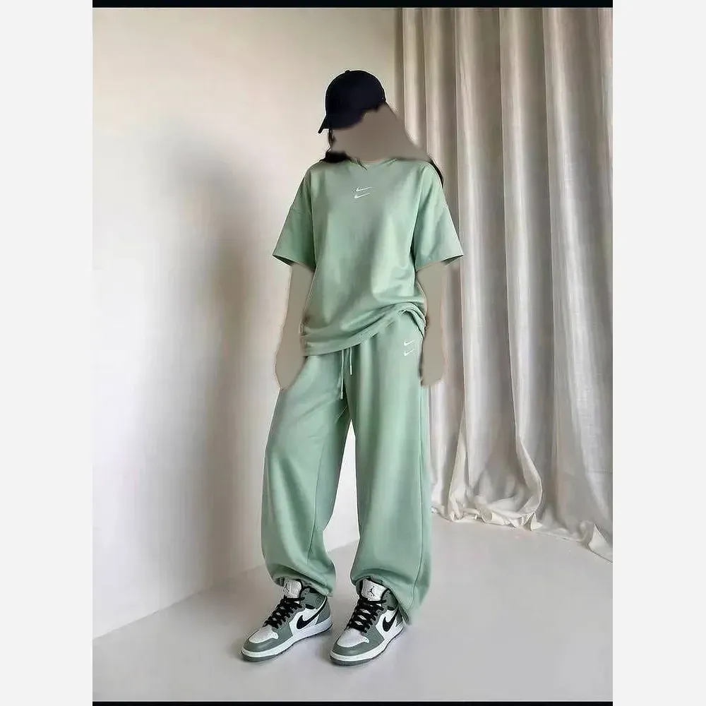 ست دو تیکه اسپرت زنانه طرح دونایک جنس گلکسی فری سایز