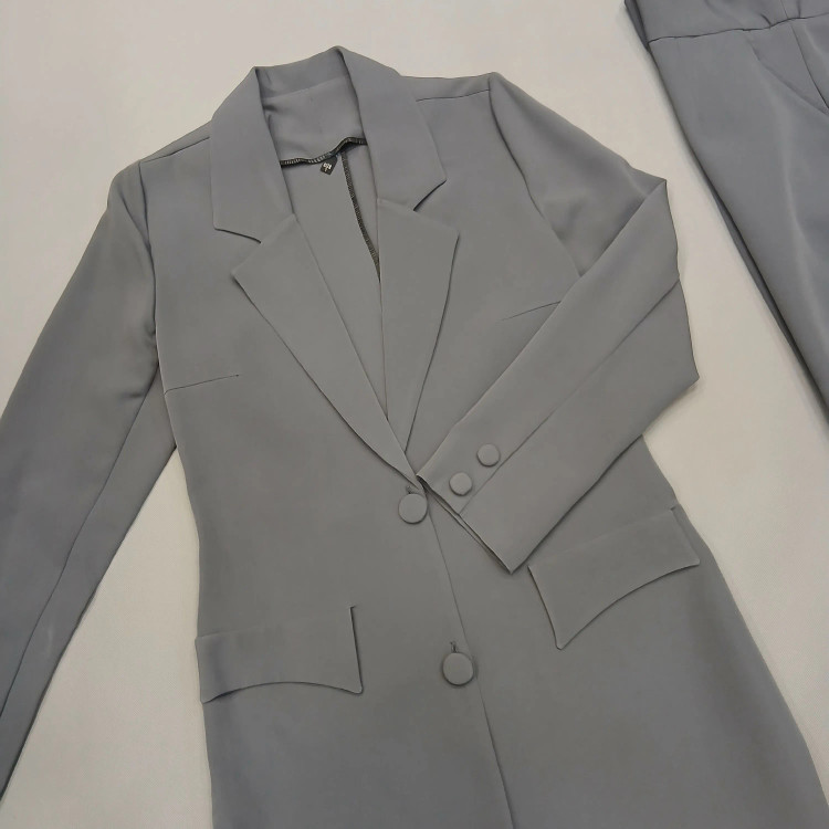 کت و شلوار زنانه پارچه مازراتی در شش رنگ و سه سایز لارج تا سه ایکس لارج