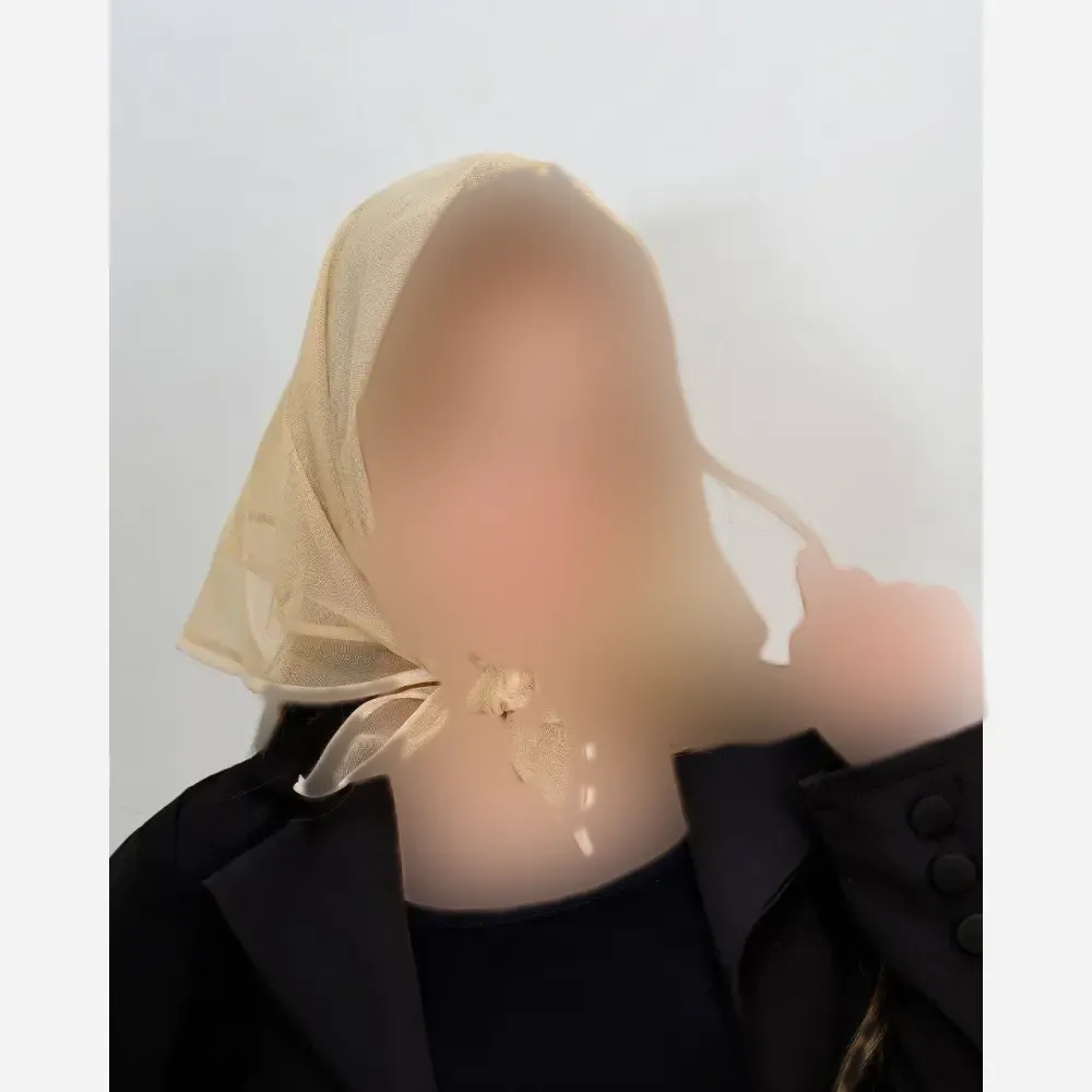 مینی اسکارف توری ساده ابعاد 70 در 70 رنگ مشکی سفید کرم