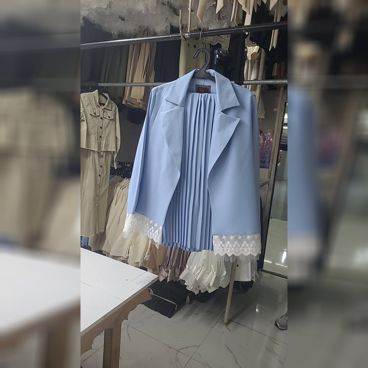 کت دامن زنانه مدل ژینا جنس کرپ مازراتی با کیفیت ، کت کوتاه و آستین بلند ، دامن بلند پلیسه 🧡 سایز 38 تا 44
