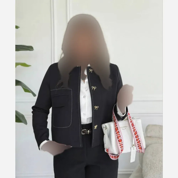 کت و شلوار زنانه مدل غزال جنس کرپ مازراتی درجه یک رنگ مشکی و سرمه ای