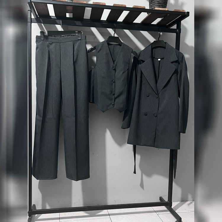 کت و شلوار و ژیله زنانه سایز 36 تا 46 فری سایز اداری و دانشجویی